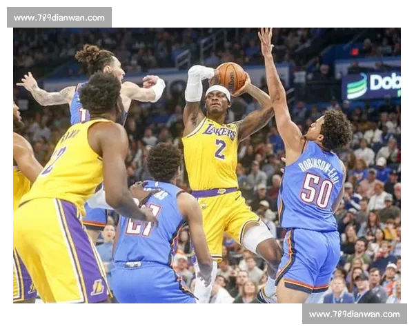 湖人对决尼克斯直播聚焦巨星碰撞与东西部强强对话赛季焦点之战呈现